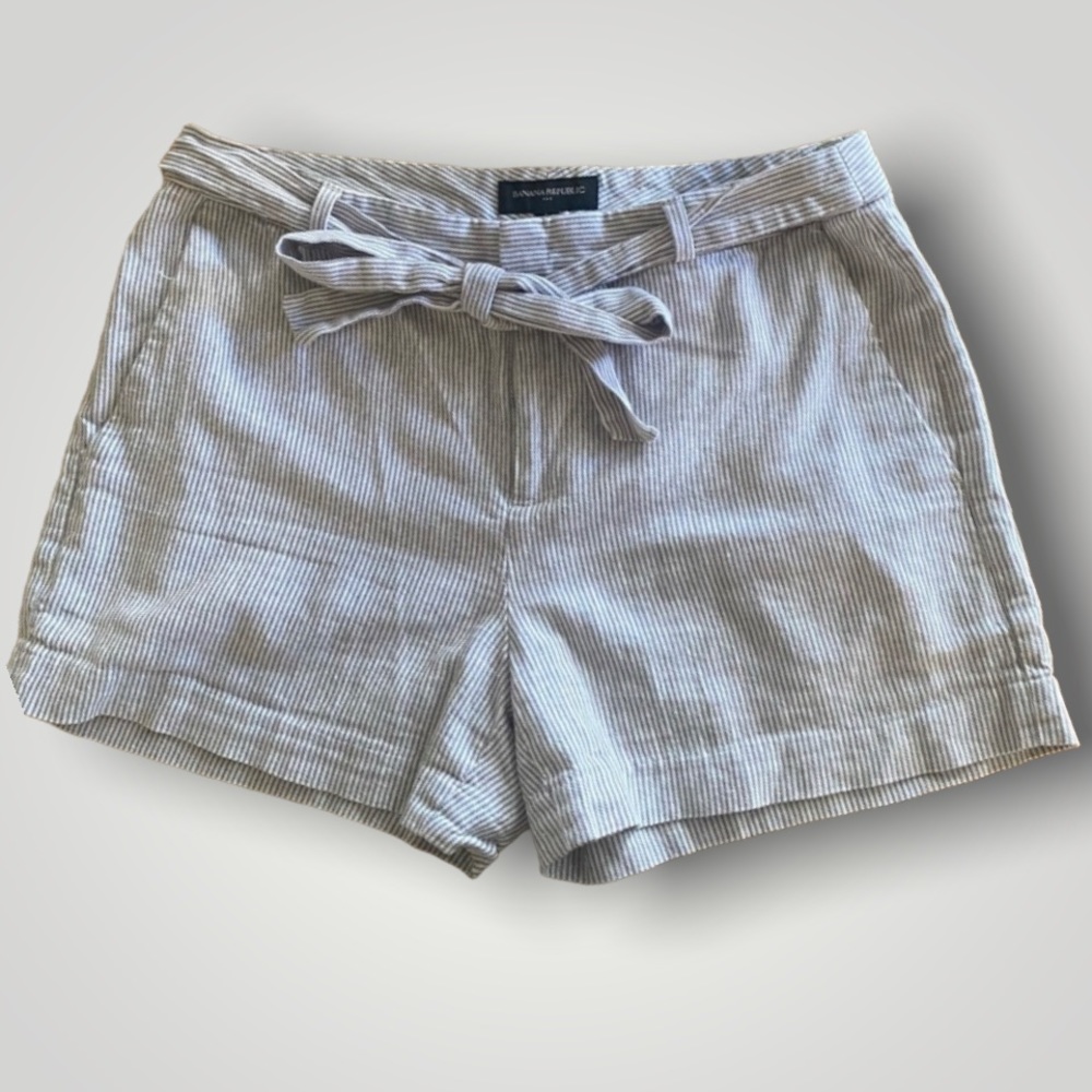 Banana Republic • Blue & White Linen Pinstripe Shorts